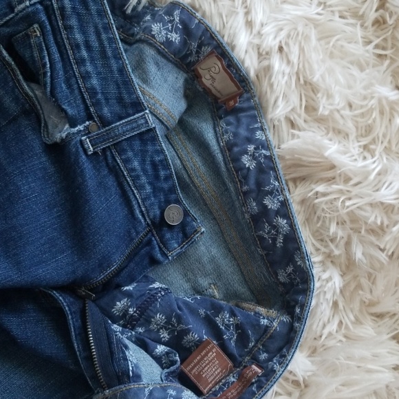 Paige - Picture 3 of 5